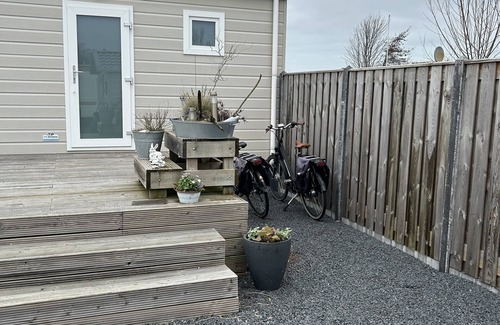 Serooskerke Ski Chalet | Chalet in the family paradise "Olmenveld", Zeeland