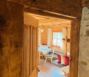 Ultimo Ski Chalet | Chalet Larchrast new opening