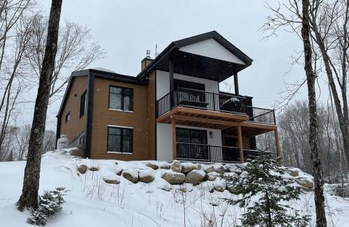 Chertsey Ski Chalet | Chalet Le Douillet