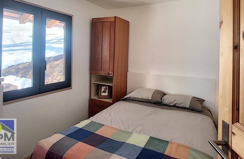 Leysin Ski Chalet | Chalet Lisa Nice individual chalet built in 1969, completely renovated from 2014 with panoramic view