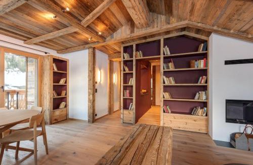 Sankt Anton am Arlberg Apartment | Chalet Marmotta CULM - Luxus Chalet Ski-In Ski-Out