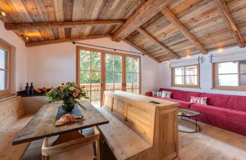 Sankt Anton am Arlberg Apartment | Chalet Marmotta CULM - Luxus Chalet Ski-In Ski-Out
