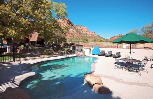 Oak Creek Ski Chalet | Chalet Near Trails & Red Rocks.