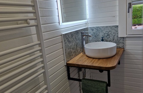 Saint-Sauveur-les-Bray Ski Chalet | Chalet on the Seine