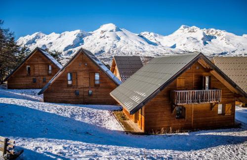 La Joue du Loup Ski Chalet | Chalet Residence Flocons du Soleil by Actisource