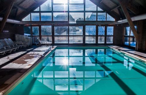 La Joue du Loup Ski Chalet | Chalet Residence Flocons du Soleil by Actisource