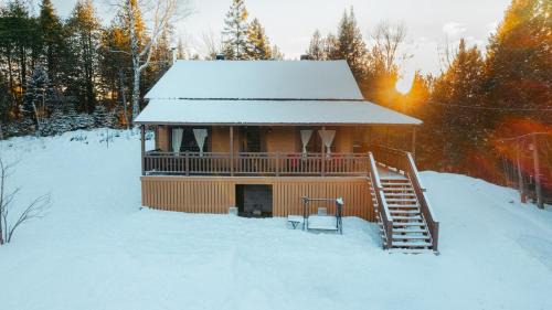 Chertsey Ski Chalet | Chalet Ruby Rouge