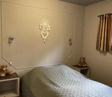 Bohon Ski Chalet | Chalet Siesta 3 chambres avec visite virtuelle disponible à la demande