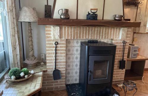 Bohon Ski Chalet | Chalet Siesta 3 chambres avec visite virtuelle disponible à la demande