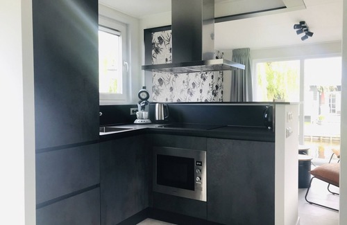 Giethoorn House | Chalet 't Wiede is a beautiful chalet for up to six guests.