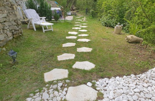 Touet-de-l'Escarene House | Chalet type studio de charme avec jacuzzi