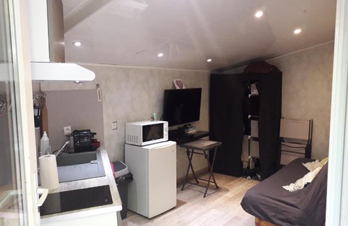 Touet-de-l'Escarene House | Chalet type studio de charme avec jacuzzi