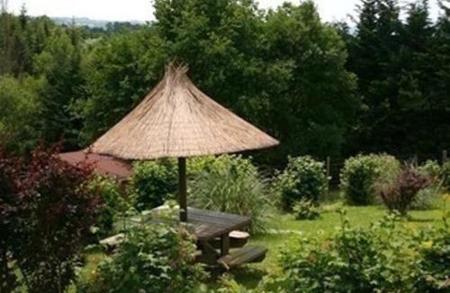 Echassieres House | Chalets à Échassières avec Terrasse et Parking - FR-1-489-323