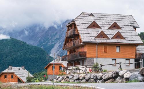 Pra Loup Apartment | Chalets de Praroustan by Actisource