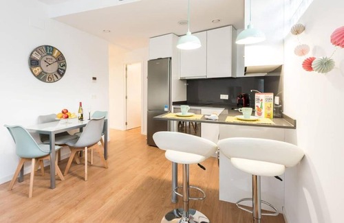 Gaztambide Apartment | Chamberí con jardín A by RegalateMadrid