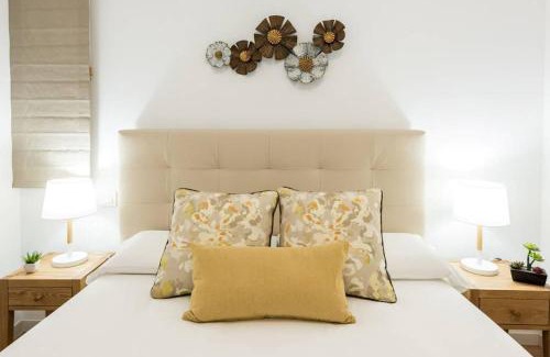 Gaztambide Apartment | Chamberí con jardín A by RegalateMadrid