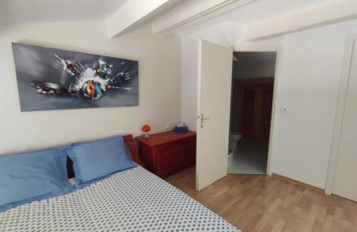 Saint-Siffret Apartment | Chambre avec clim piscine proche centre ville d'Uzès