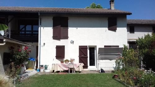 La Tour-du-Pin House | Chambre d'hôte Le Pin