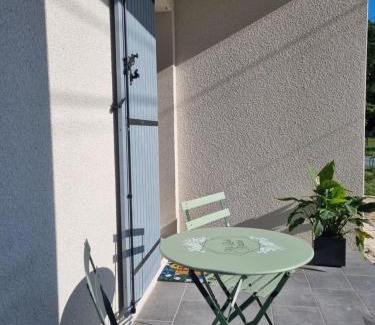 Preignac House | Chambre d'hôte reposante fluent in English