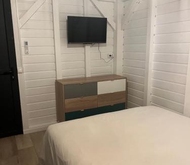 Belcourt Bed & Breakfast | Chambre et Bungalow confort vue piscine