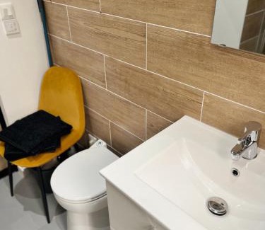 Chambray-les-Tours House | Chambre indépendante RDC avec SdB, WC et parking