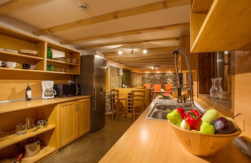 Dubnitsa Bed & Breakfast | Chambre Provence, between the Pirin and Rhodope massifs!