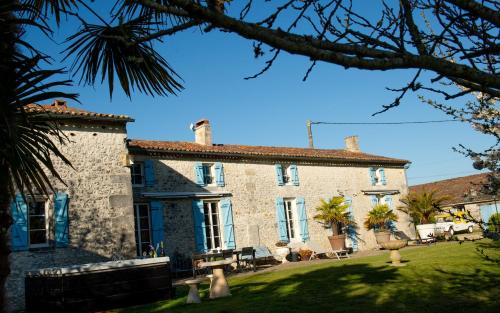 Arces Bed & Breakfast | "Chambres D'Hôtes Le Colombier"