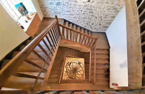 La Chaise-Dieu Bed & Breakfast | Chambres D'hôtes, Avec Jardin, Dans une Bâtisse de Caractère en Pierre et Bois