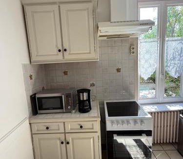 Vierzon Apartment | Chambres individuelles dans maison familiale