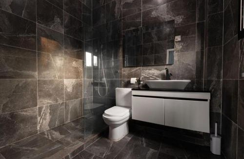 Kerr Serign Hotel | Chamis Suites