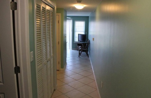 Cents Apartment | Champagne Island Apt