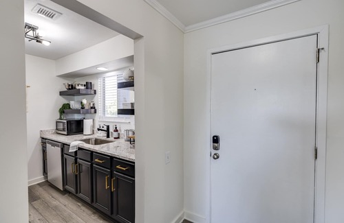 East Bank Condo | Championship Nashville 1 Bedroom Riverfront Condo