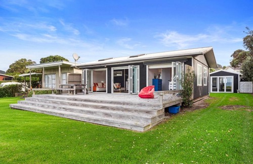 Whiritoa House | Changing Sands - Whiritoa Holiday Home