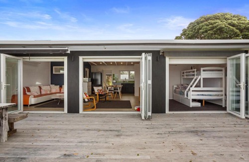 Whiritoa House | Changing Sands - Whiritoa Holiday Home