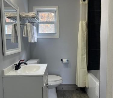 Chaplin Hotel | Chaplin Inn & Suites