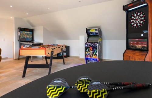 Saint-Sauveur-le-Vicomte Cottage | Character house with indoor pool and sauna