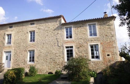 Mouchamps Cottage | Character house LE FIGONIER 15 Pers + Games room