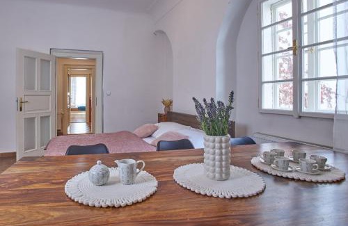 Mala Strana Apartment | Charles Bridge Apartments