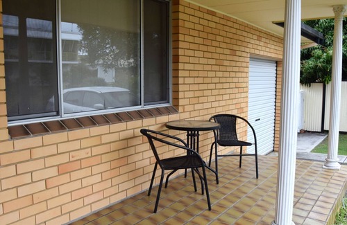 South West Rocks House | Charlie's Place - walk to the beach