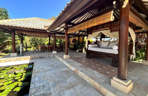 Pererenan Resort | Charm villa with lush garden and peaceful retreat steps from the beach