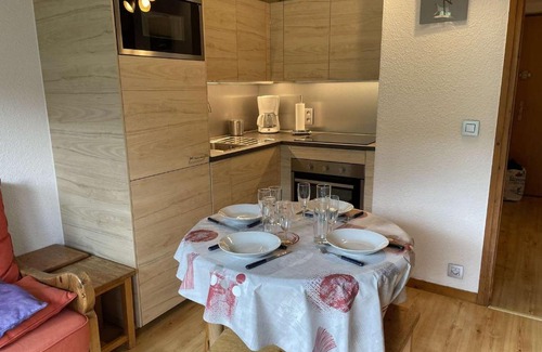 Praz-sur-Arly Apartment | Charmant 2 pièces à Praz-sur-Arly - 5 pers, animaux admis et parking - FR-1-603-13