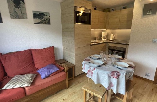 Praz-sur-Arly Apartment | Charmant 2 pièces à Praz-sur-Arly - 5 pers, animaux admis et parking - FR-1-603-13