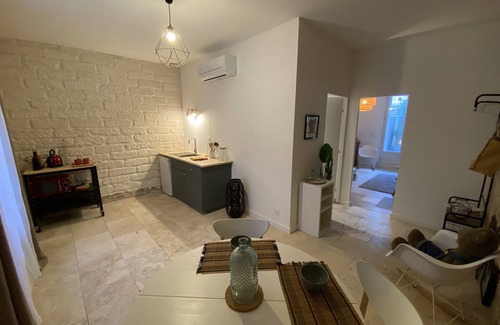 Frontignan Apartment | Charmant 2 Pièces Rénové et Climatisé en Cœur de Ville