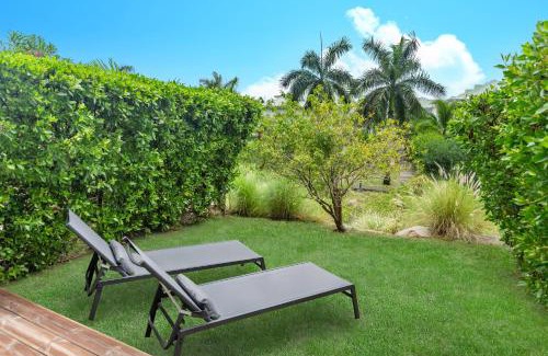 Anse Marcel Apartment | Charmant duplex moderne proche plage Anse Marcel