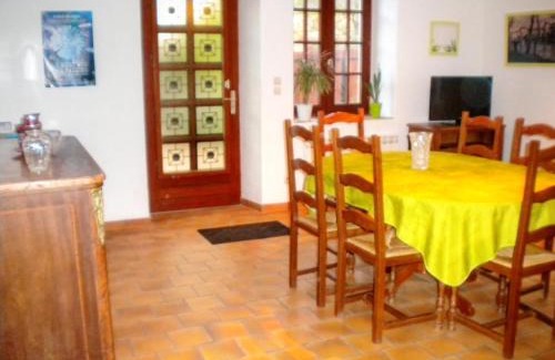 Mazieres-de-Touraine House | Charmant Gîte en Touraine avec Jardin et Poêle à Bois - FR-1-381-240