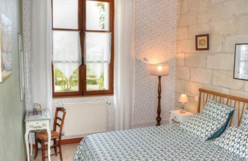 Berthenay House | Charmant Manoir Historique avec Jardin Privatif à Berthenay, Proche des Châteaux de la Loire - FR-1-381-5