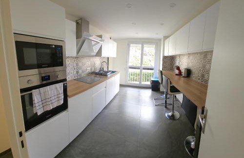 Saint-Fons Apartment | Charmant T3 Lumineux Confort