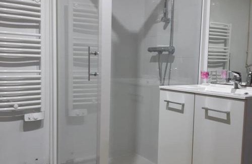 Lavoine House | Charmante Fermette en Montagne Bourbonnaise - Animaux Bienvenus - FR-1-489-136