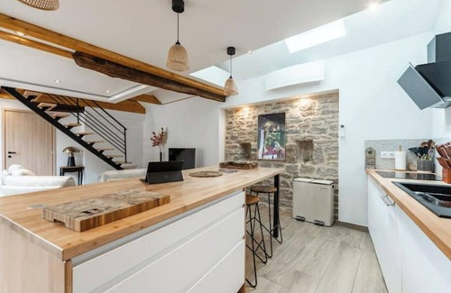 Marsannay-la-Cote House | Charmante Maison Climatisée Avec son Jardin à 10 Minutes de Dijon