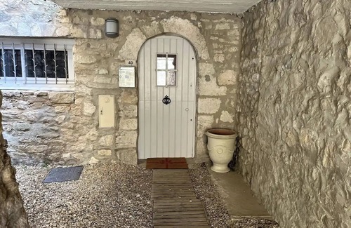 Murs House | Charmante Petite Maison de Village à Murs !